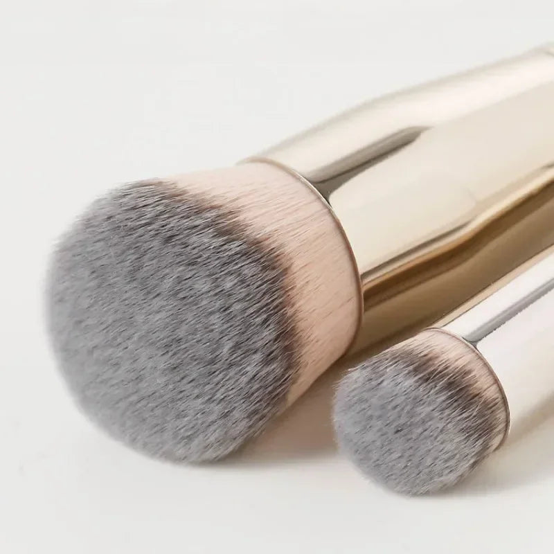Brocha para contorno y corrector — Brocha densa para difuminar base, contorno y ojeras