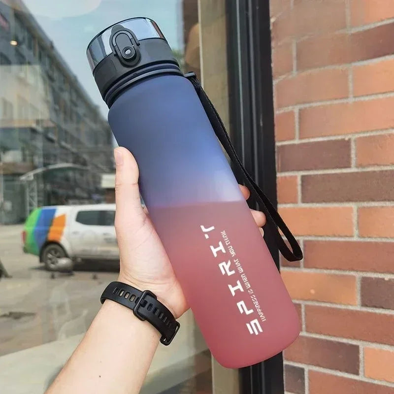 Botella de agua deportiva colorida — A prueba de fugas, sin BPA, 500ml / 650ml / 1000ml
