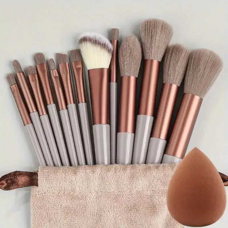Juego de 13 brochas de maquillaje profesionales — Brochas para base, sombra de ojos, Kabuki y difuminar con bolsa de almacenamiento