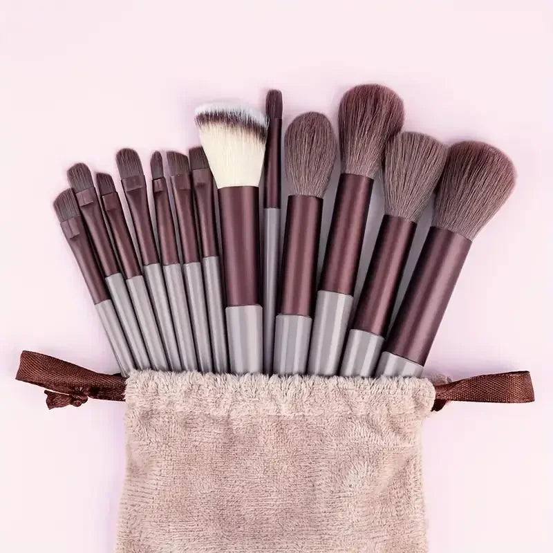 Juego de 13 brochas de maquillaje profesionales — Brochas para base, sombra de ojos, Kabuki y difuminar con bolsa de almacenamiento